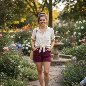 Old Navy Women's Pixie Chino Burgundy Shorts